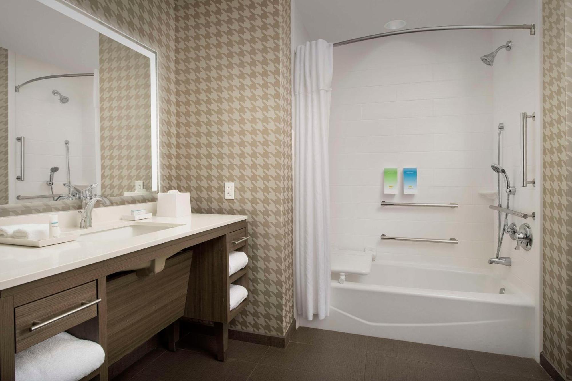 Home2 Suites By Hilton Clovis Fresno Airport Exterior photo
